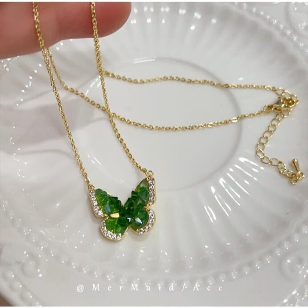 🆕Women Green Stunning Butterfly Pendant Plated Brass Elegant Crystals Necklace - Picture 9 of 9
